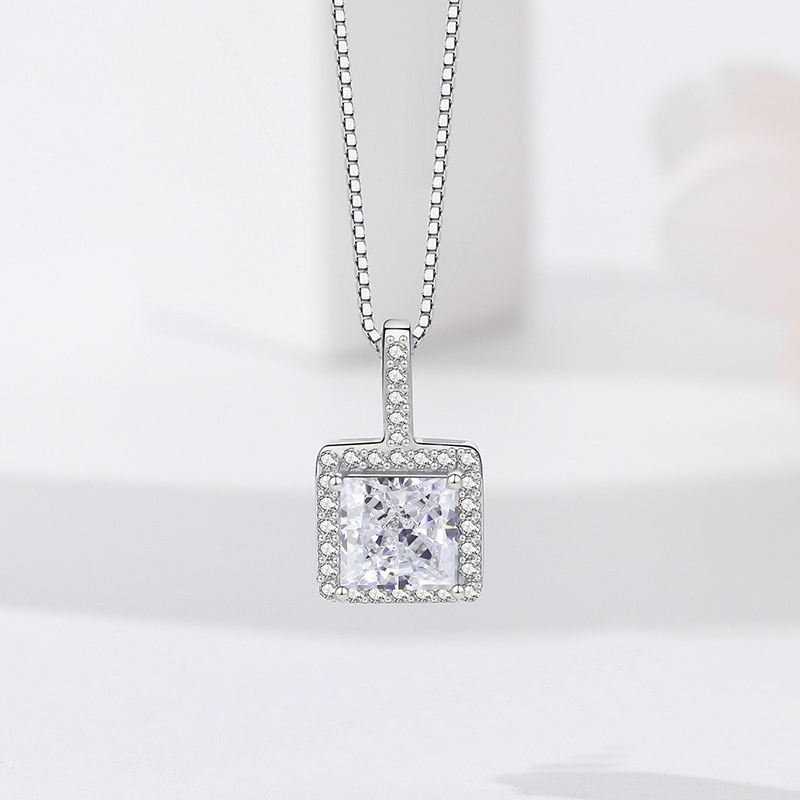 Silver Plated White Gold Princess Square Shaped Collier – Image 3