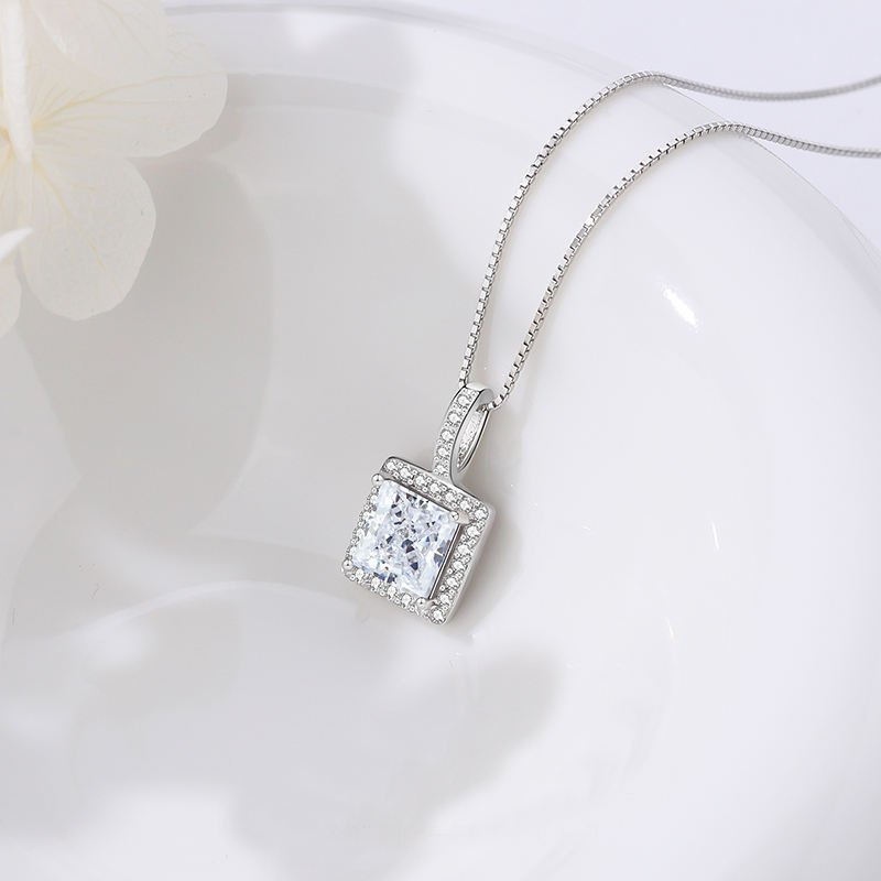 Silver Plated White Gold Princess Square Shaped Collier – Image 5